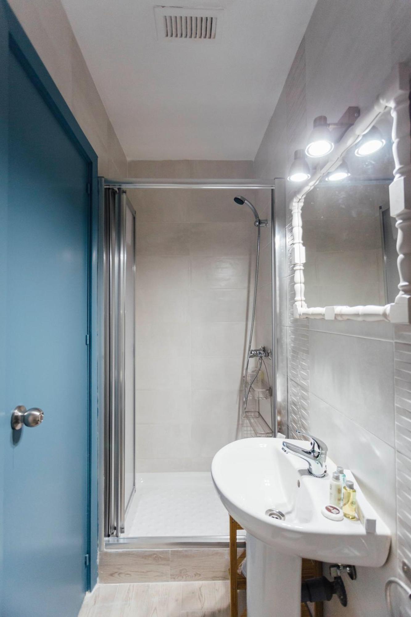 Stunning And Colorful- 4Bd 2Bth- Santa Cruz Appartement Sevilla Buitenkant foto