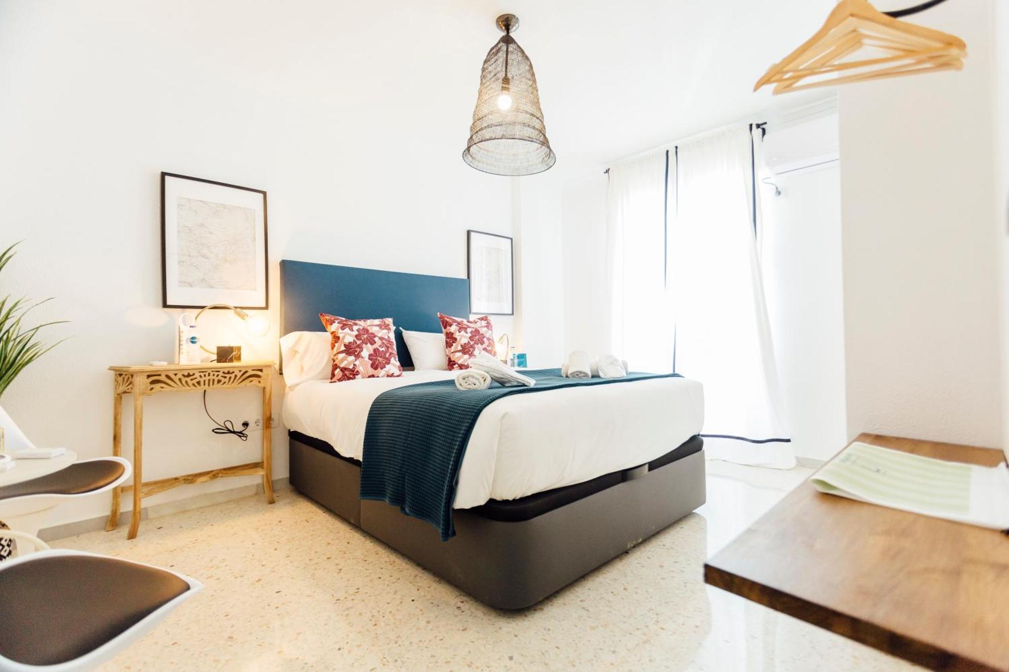 Stunning And Colorful- 4Bd 2Bth- Santa Cruz Appartement Sevilla Buitenkant foto